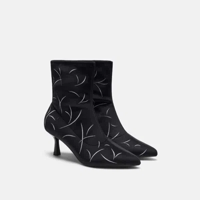 Vivaia Pointed-toe Velvet Ankle Heel Boots (errai)|black Embroidery|eu 35