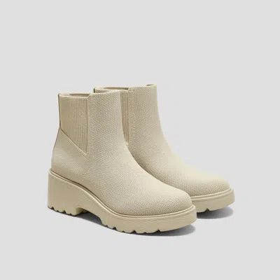 Vivaia Round-toe Chunky Platform Travel Boots In White