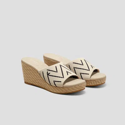 Vivaia Round-toe Wedge Sandals (stacey Pro) In Nude