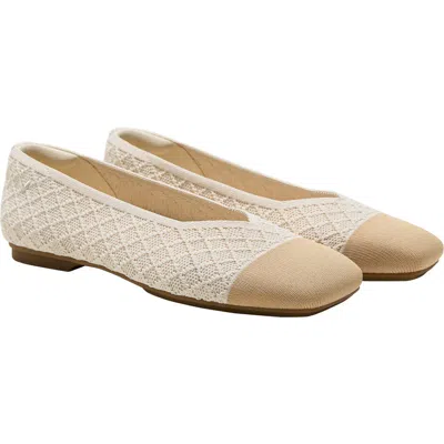 Vivaia Square-toe Margot V-cut Flats In Neutral