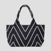 Vivaia The Classic Tote (wallace)