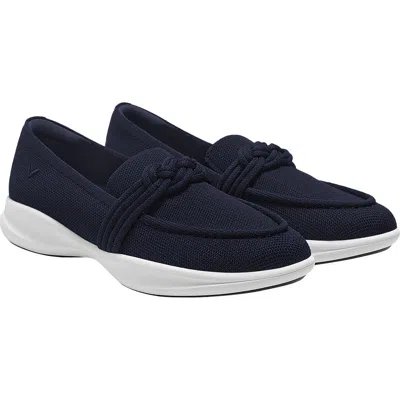 Vivaia Water-repellent Round-toe Sneaker Loafers