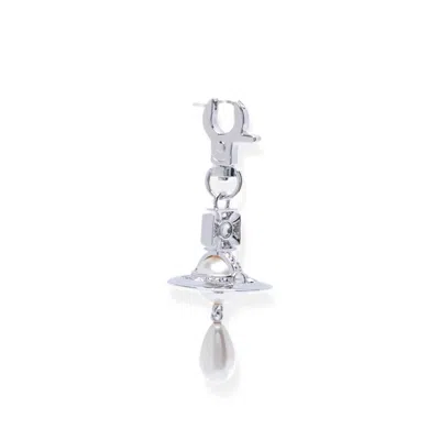 Vivienne Westwood Aïda Orb Drop Earrings In Silver/neutrals