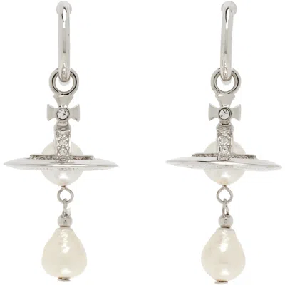 Vivienne Westwood Aleksa Earrings In P226 Platinum / Crea