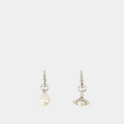 Vivienne Westwood Boucles D'oreilles Claude In Silver