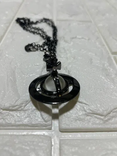 Pre-owned Vivienne Westwood Gunmetal Small Orb Necklace In Black