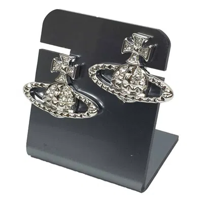 Pre-owned Vivienne Westwood Metal Stud Earrings () In Silver