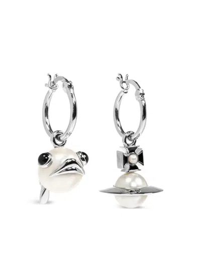Vivienne Westwood Orb-plaque Earrings In Silver