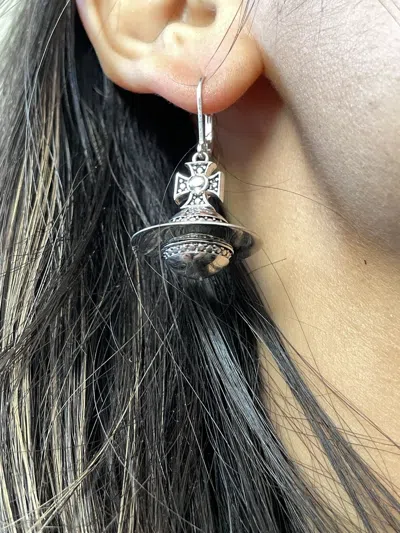 Pre-owned Vivienne Westwood Unisex Dangle Earring - Big Orb In Silver