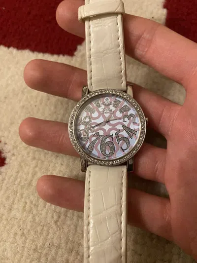 Pre-owned Vivienne Westwood White Watch Crystals In Silver