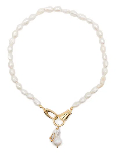 Vivyinrosa Pearl Hand-clasp Necklace In White