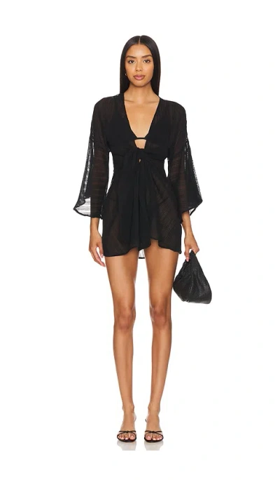Vix Swimwear Solid Perola Short Cover Up In Black