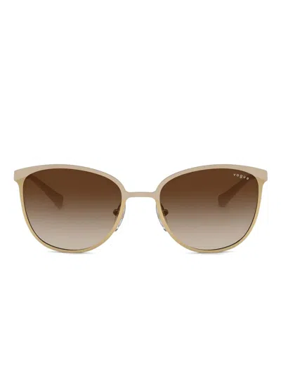 Vogue Eyewear 几何镜框太阳眼镜 In Neutral