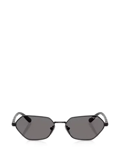 Vogue Eyewear Geometric-frame Sunglasses In Black
