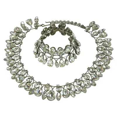 Pre-owned Vogue Glamorous Pear Shaped Rhinestone Suite In Multi