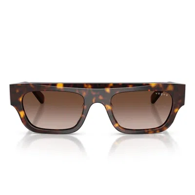 Vogue Sunglasses Vo5694 Su W65613 Brown/brown Gradient Women In Gray
