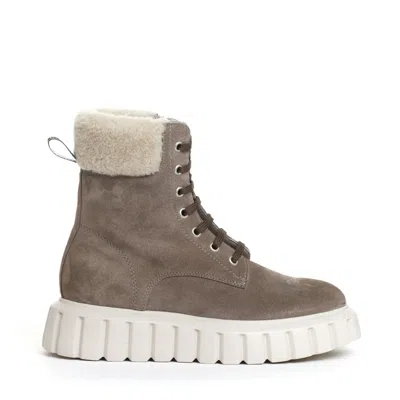Voile Blanche Gray Suede Ankle Boots With Eco-fur Inserts In Grey
