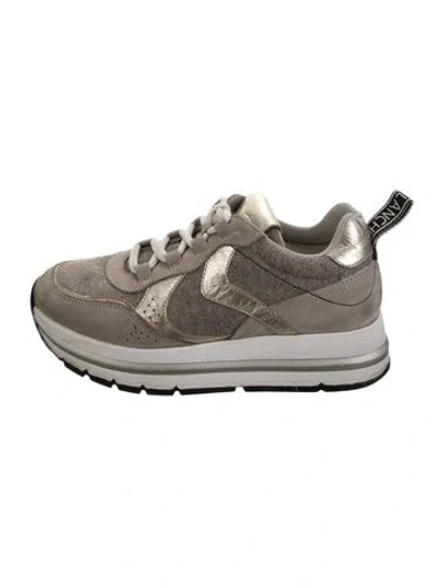 Pre-owned Voile Blanche Suede Sneakers In Silver