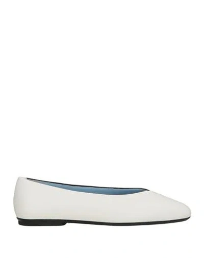 Voile Blanche Woman Ballet Flats White Size 9 Leather