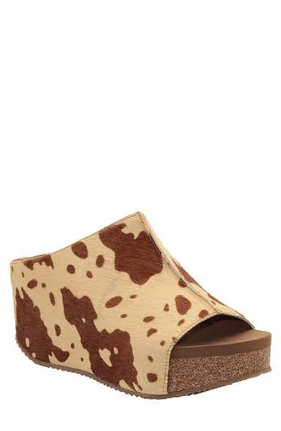 Volatile Carrier Platform Wedge Sandal In Brown Cow
