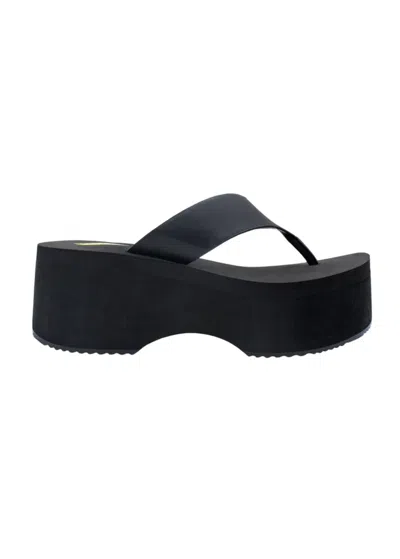 Volatile Women's Cressida Platform Flip Flop In Black