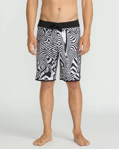 VOLCOM MEN'S INFUSE SCALLOP MOD