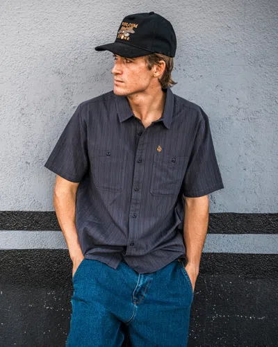 Volcom Men's Kap Out Workwear Short Sleeve Shirt In Blue