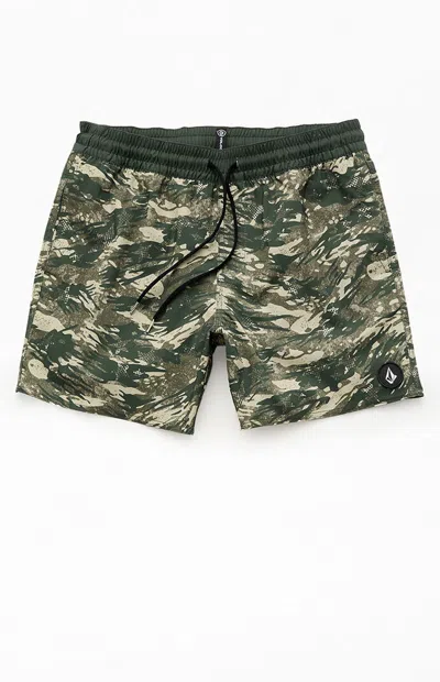 VOLCOM MEN'S LIDO 5.5" SWIM TRUNKS IN CAMOUFLAGE