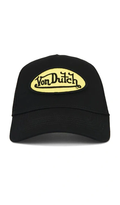 Von Dutch Staple Trucker Hat In Black