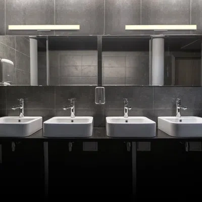 Vonn Lighting Procyon 24-in Integrated Ac Led Etl Certified Bathroom Wall Lighting Fixture In Silver
