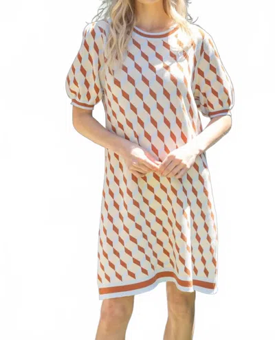 Voy Finley Short Sleeve Knit Dress In Geo Printed In White