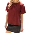 Voy Heart Textured Top In Maroon In Multi