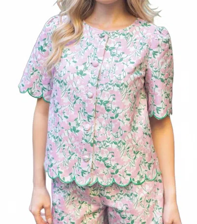 Voy Scalloped Floral Top In Pink