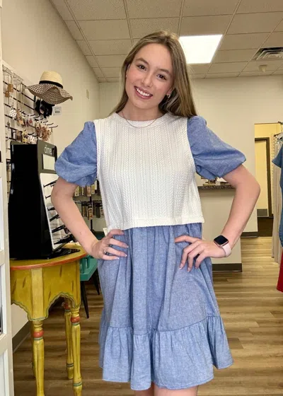 Voy Short Sleeve Denim Dress In Blue