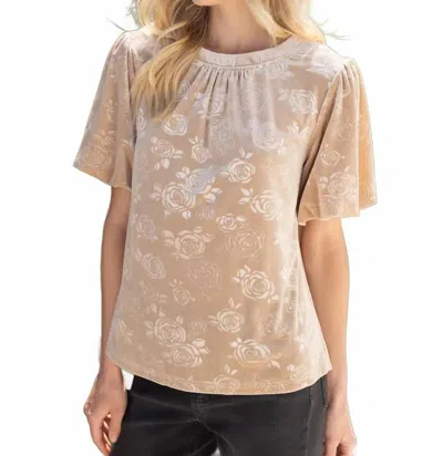 Voy Textured Puff Sleeve Velvet Top In Rose In Brown