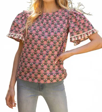 Voy Torah Fringe Trim Short Sleeve Printed Top In Multicolor In Pink