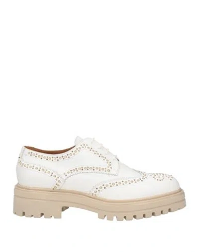 Vsl Woman Lace-up Shoes White Size 8 Calfskin