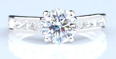 Pre-owned Vt Gems 2.70 Carat Round Shape Solitaire Women's Ring In 14kt Solid White Gold