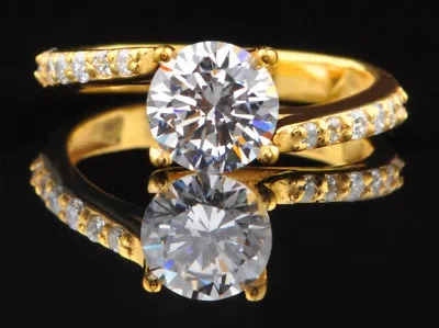 Pre-owned Vt Gems D-color Round Shape 2.90ct Solitaire With Accents Ring In 14kt Solid Yellow Gold