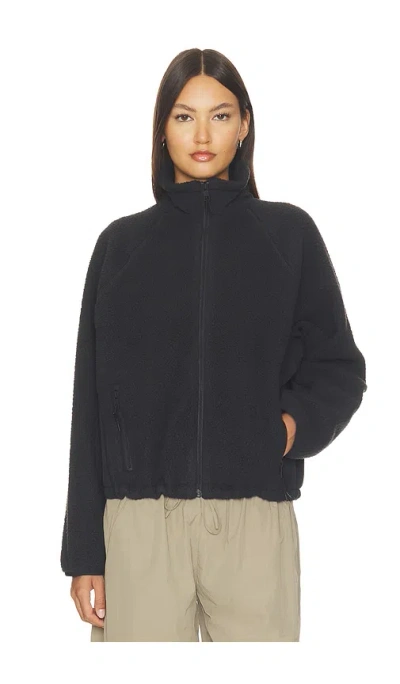 Vuori Alpine Jacket In Black