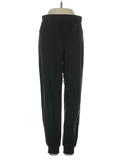 Pre-owned Vuori Casual Pants In Black