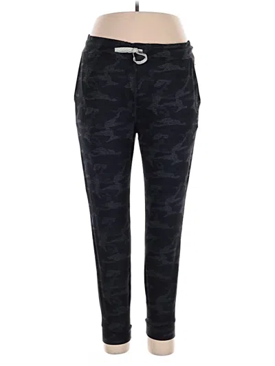 Pre-owned Vuori Casual Pants In Black