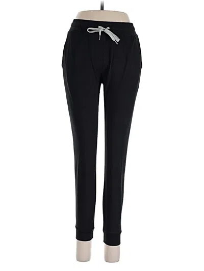 Pre-owned Vuori Casual Pants In Black