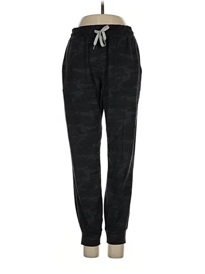 Pre-owned Vuori Casual Pants In Black