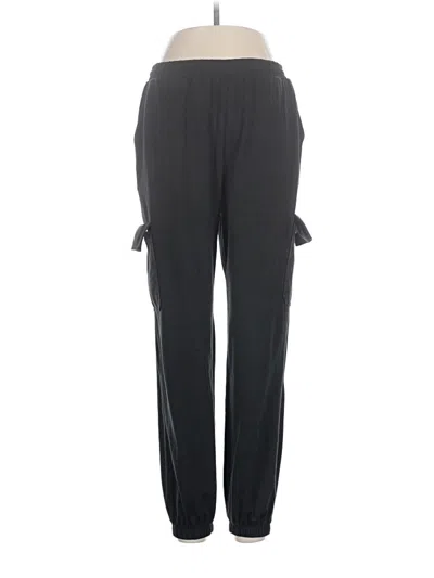 Pre-owned Vuori Casual Pants In Black