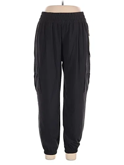 Pre-owned Vuori Casual Pants In Black