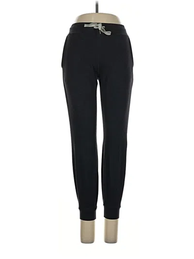 Pre-owned Vuori Casual Pants In Black
