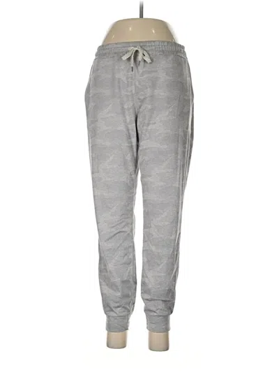 Pre-owned Vuori Casual Pants In Gray
