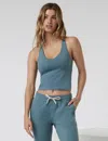 Vuori Womens Smoke Blue Heather Halo Performance Scoop-neck Cropped Stretch-recycled Polyester Top In Blue