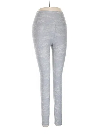 Pre-owned Vuori Leggings In Gray